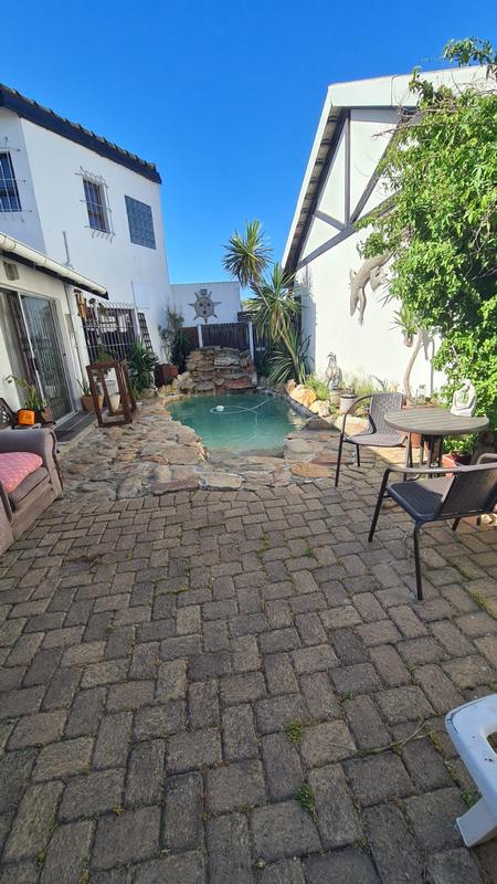 2 Bedroom Property for Sale in Rugby Western Cape